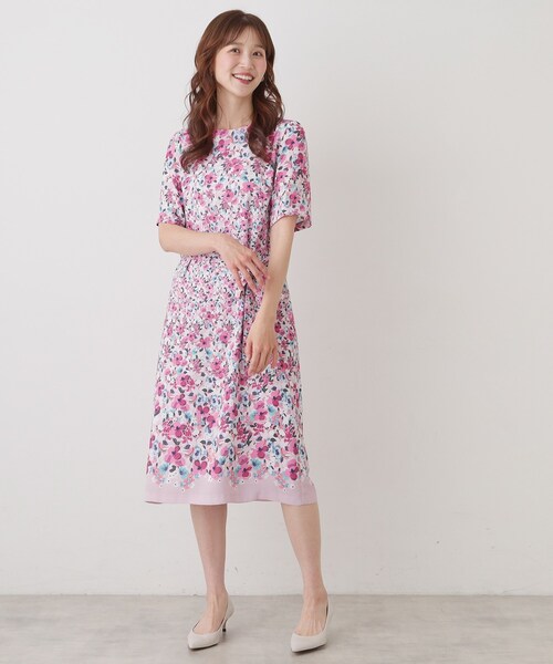 Sunauna(スーナウーナ)の「小花柄ワンピース(ワンピース・レディース・ネイビー系/ピンク系5/グリーン系その他2・40/38/36/34)」の10枚目の写真
