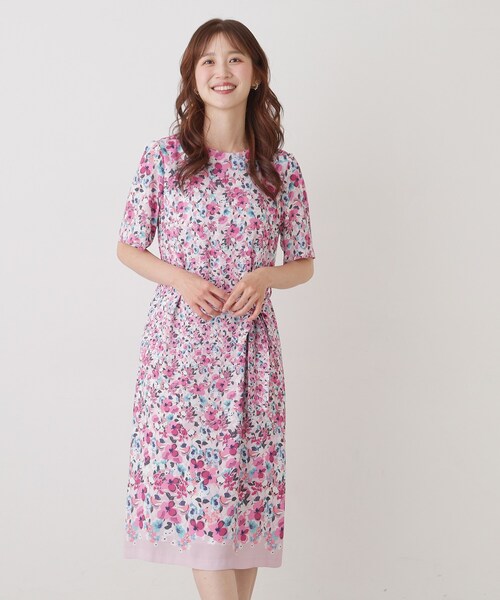 Sunauna(スーナウーナ)の「小花柄ワンピース(ワンピース・レディース・ネイビー系/ピンク系5/グリーン系その他2・40/38/36/34)」の11枚目の写真