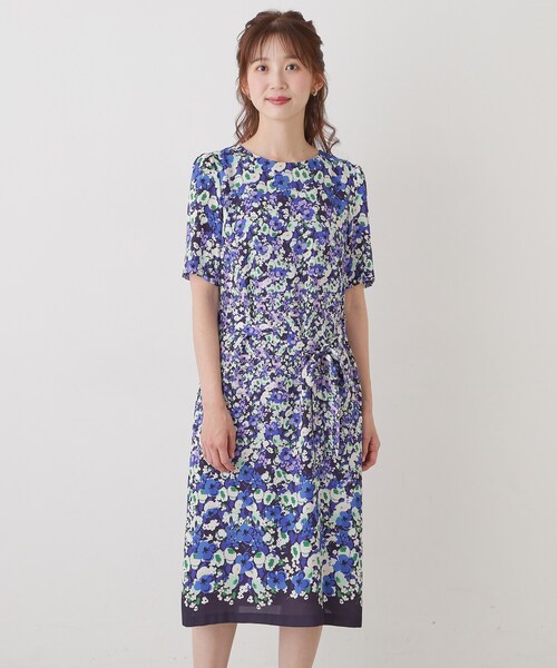 Sunauna(スーナウーナ)の「小花柄ワンピース(ワンピース・レディース・ネイビー系/ピンク系5/グリーン系その他2・40/38/36/34)」の17枚目の写真