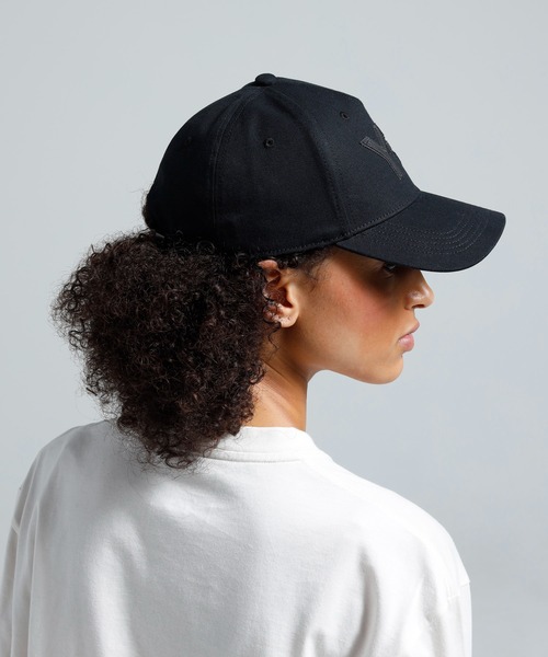 Y-3(ワイスリー)の「Y-3 LOGO CAP(キャップ・メンズ・ブラック×ブラック・SMALL/MEDIUM/LARGE)」の4枚目の写真