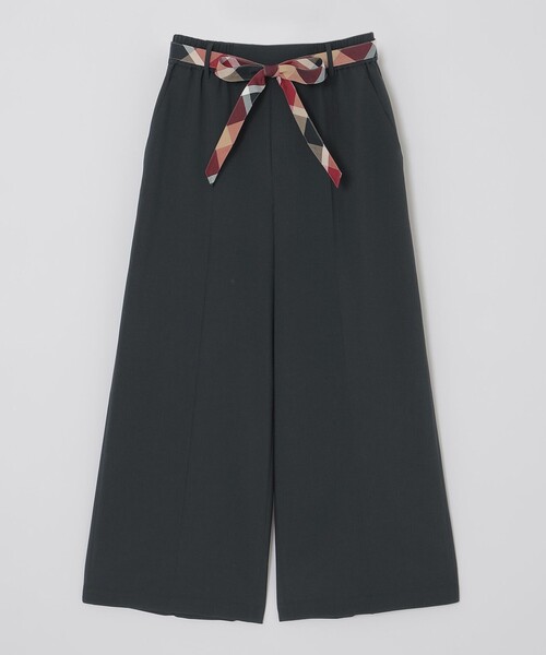 BLUE LABEL CRESTBRIDGE(ブルーレーベルクレストブリッジ)の「【一部店舗限定】ハイカウントナノストレッチワイドパンツ(その他パンツ・レディース・ブラック/ベージュ・38/36)」の9枚目の写真