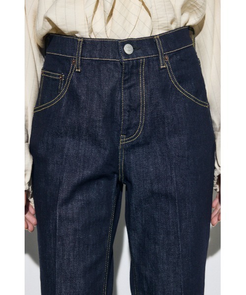 AZUL by moussy（アズールバイマウジー）の「【身長/骨格別着用画像あり】AZUL DENIM センタープレスフレアデニム（デニムパンツ・レディース・ワンウォッシュ/ブルー・26inch/25inch/24inch/23inch）」の20枚目の写真