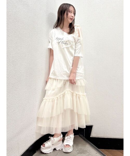 dazzlin(ダズリン)の「ワンショルフリルリボンビッグTシャツ(Tシャツ/カットソー・レディース・チャコールグレー/ブルー/オフホワイト・FREE)」の6枚目の写真