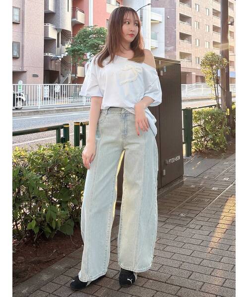 dazzlin(ダズリン)の「ワンショルフリルリボンビッグTシャツ(Tシャツ/カットソー・レディース・チャコールグレー/ブルー/オフホワイト・FREE)」の16枚目の写真