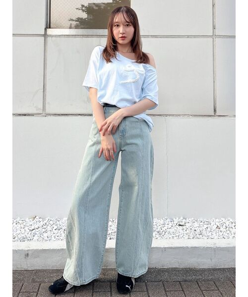 dazzlin(ダズリン)の「ワンショルフリルリボンビッグTシャツ(Tシャツ/カットソー・レディース・チャコールグレー/ブルー/オフホワイト・FREE)」の17枚目の写真