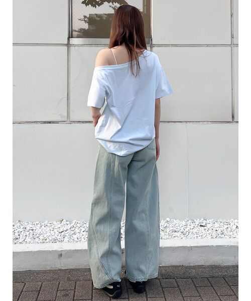 dazzlin(ダズリン)の「ワンショルフリルリボンビッグTシャツ(Tシャツ/カットソー・レディース・チャコールグレー/ブルー/オフホワイト・FREE)」の19枚目の写真