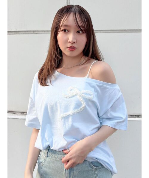 dazzlin(ダズリン)の「ワンショルフリルリボンビッグTシャツ(Tシャツ/カットソー・レディース・チャコールグレー/ブルー/オフホワイト・FREE)」の20枚目の写真
