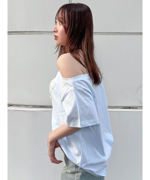 dazzlin(ダズリン)の「ワンショルフリルリボンビッグTシャツ(Tシャツ/カットソー・レディース・チャコールグレー/ブルー/オフホワイト・FREE)」の21枚目の写真
