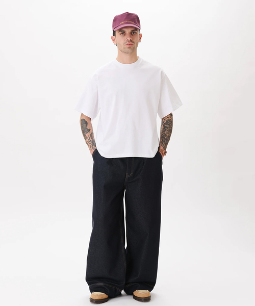 WISM(ウィズム)の「Estudio Niksen / エストゥディオ・ニクセン Signature Cropped Tee(Tシャツ/カットソー・メンズ・チャコールグレー/ホワイト/ブラック/ネイビー・1/2)」の14枚目の写真