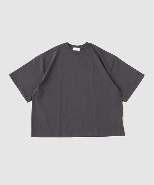WISM(ウィズム)の「Estudio Niksen / エストゥディオ・ニクセン Signature Cropped Tee(Tシャツ/カットソー・メンズ・チャコールグレー/ホワイト/ブラック/ネイビー・1/2)」の21枚目の写真