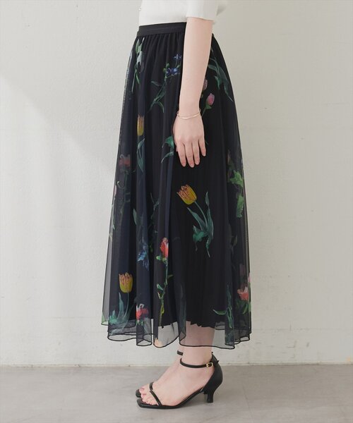 natural couture(ナチュラルクチュール)の「ナチュラルフラワープリントメッシュスカート(スカート・レディース・オフホワイト/ブラック・FREE)」の13枚目の写真