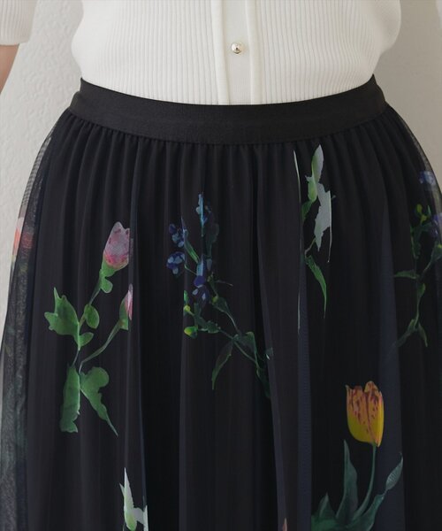 natural couture(ナチュラルクチュール)の「ナチュラルフラワープリントメッシュスカート(スカート・レディース・オフホワイト/ブラック・FREE)」の15枚目の写真