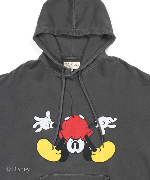 The DUFFER of ST.GEORGE（ザダファーオブセントジョージ）の「【WEB限定アイテム】＜Mickey Mouse＞ SWEAT HOODIE：<ミッキーマウス> スウェットフーディー（パーカー・メンズ・チャコールグレー/ネイビー/ベージュ・X-LARGE/LARGE/MEDIUM/SMALL）」の11枚目の写真