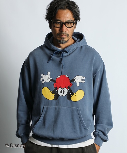 The DUFFER of ST.GEORGE（ザダファーオブセントジョージ）の「【WEB限定アイテム】＜Mickey Mouse＞ SWEAT HOODIE：<ミッキーマウス> スウェットフーディー（パーカー・メンズ・チャコールグレー/ネイビー/ベージュ・X-LARGE/LARGE/MEDIUM/SMALL）」の16枚目の写真