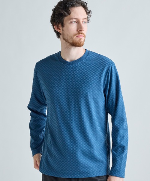 MEN'S BIGI（メンズビギ）の「リンクスジャカード 変形クルーネックロングTシャツ［抗菌防臭］（Tシャツ/カットソー・メンズ・ボルドー/ブラック/ブルー/ホワイト・05/04/01/03/02）」の3枚目の写真