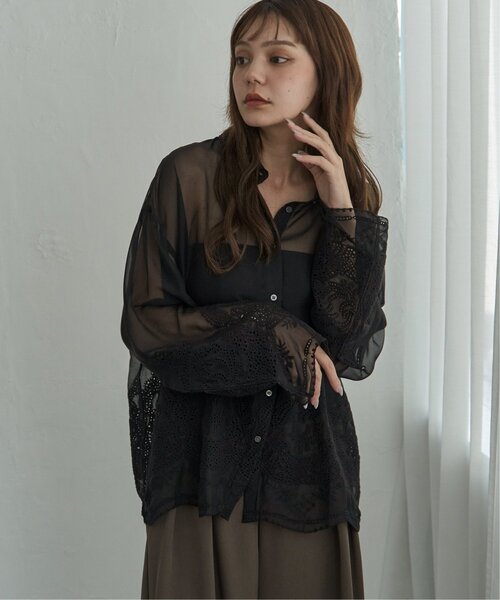 notch.(ノッチ)の「スカラップ刺繍シャツ(シャツ/ブラウス・レディース・ホワイト/ブラック・M)」の3枚目の写真