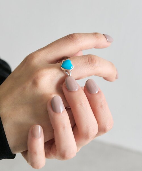 ear PAPILLONNER(イアパピヨネ)の「《スターリングシルバー使用》ハートストーンリング(リング・レディース・パープル/ブルー系その他・12/14/13/11/10/9)」の9枚目の写真
