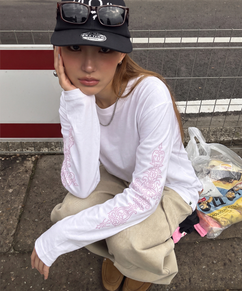 GRAVER（グレーバー）の「[UNISEX] SIM SLEEVE ロングスリーブ Tシャツ_3color（Tシャツ/カットソー・レディース・ブラック/ホワイト/チャコールグレー・MEDIUM/LARGE）」の10枚目の写真