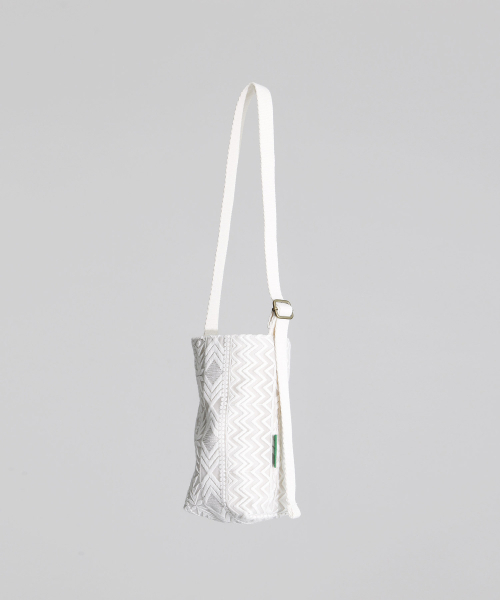 GREEN STUFF（グリーンスタッフ）の「STUM mini bag 60 - ethnic lace ivory（トートバッグ・レディース・その他・FREE）」の3枚目の写真