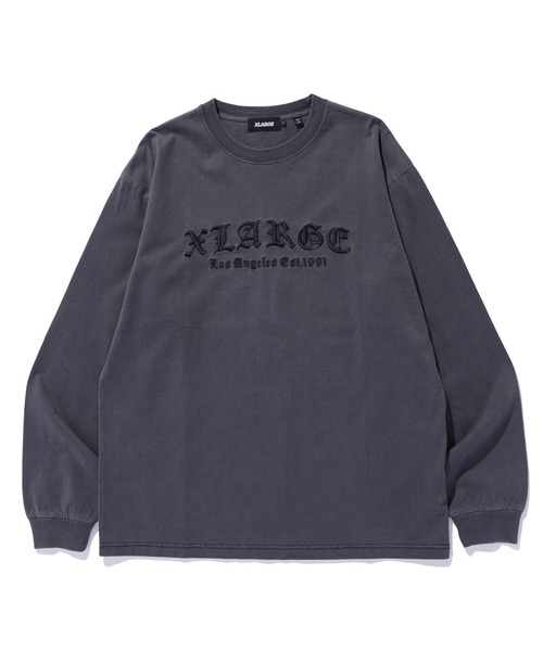 XLARGE(エクストララージ)の「PIGMENT DYED OLD ENGLISH L/S TEE(Tシャツ/カットソー・メンズ・ブラウン/ネイビー/ブラック・S/M/L/XL)」の1枚目の写真
