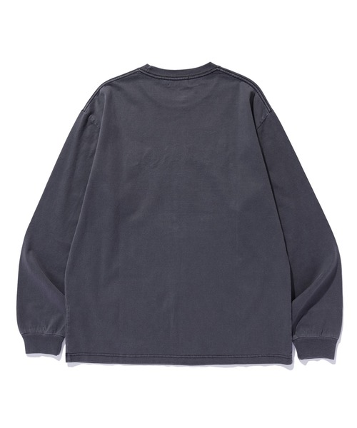 XLARGE(エクストララージ)の「PIGMENT DYED OLD ENGLISH L/S TEE(Tシャツ/カットソー・メンズ・ブラウン/ネイビー/ブラック・S/M/L/XL)」の4枚目の写真