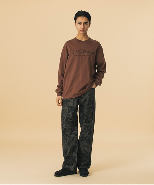 XLARGE(エクストララージ)の「PIGMENT DYED OLD ENGLISH L/S TEE(Tシャツ/カットソー・メンズ・ブラウン/ネイビー/ブラック・S/M/L/XL)」の15枚目の写真