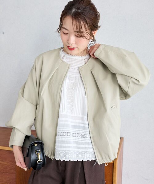 le.coeur blanc(ルクールブラン)の「Fanakaスカラップ刺しゅうリバーレースブラウス(シャツ/ブラウス・レディース・オフホワイト・38)」の2枚目の写真