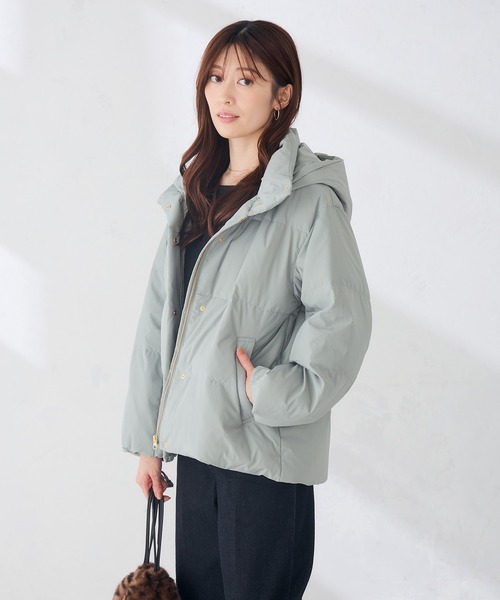 a.v.v（アーヴェヴェ）の「【WEB限定】2WAY スタンドネック ショート ダウン ジャケット（ダウンジャケット/コート・レディース・カーキ/ブラウン/ダークグレー・38/36/42/40）」の5枚目の写真