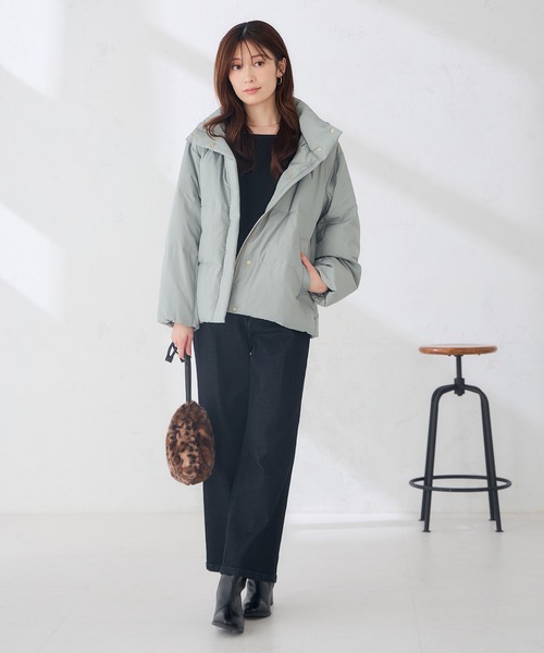 a.v.v（アーヴェヴェ）の「【WEB限定】2WAY スタンドネック ショート ダウン ジャケット（ダウンジャケット/コート・レディース・カーキ/ブラウン/ダークグレー・38/36/42/40）」の6枚目の写真
