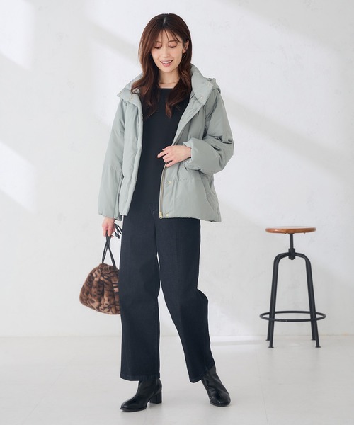 a.v.v（アーヴェヴェ）の「【WEB限定】2WAY スタンドネック ショート ダウン ジャケット（ダウンジャケット/コート・レディース・カーキ/ブラウン/ダークグレー・38/36/42/40）」の8枚目の写真