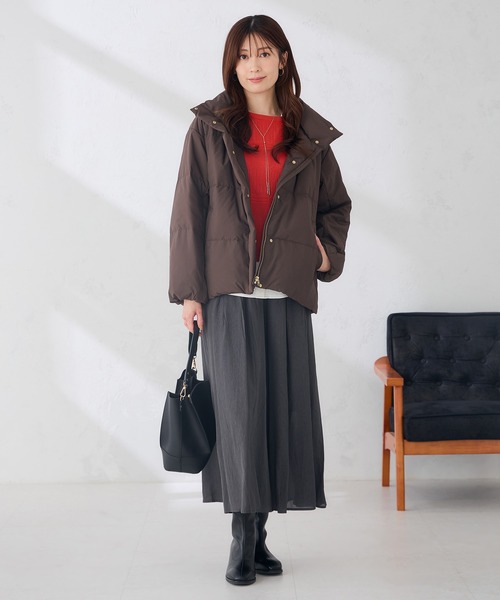 a.v.v（アーヴェヴェ）の「【WEB限定】2WAY スタンドネック ショート ダウン ジャケット（ダウンジャケット/コート・レディース・カーキ/ブラウン/ダークグレー・38/36/42/40）」の12枚目の写真