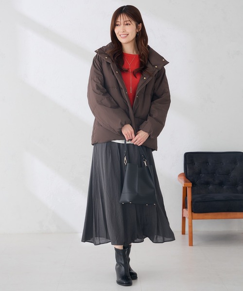 a.v.v（アーヴェヴェ）の「【WEB限定】2WAY スタンドネック ショート ダウン ジャケット（ダウンジャケット/コート・レディース・カーキ/ブラウン/ダークグレー・38/36/42/40）」の14枚目の写真