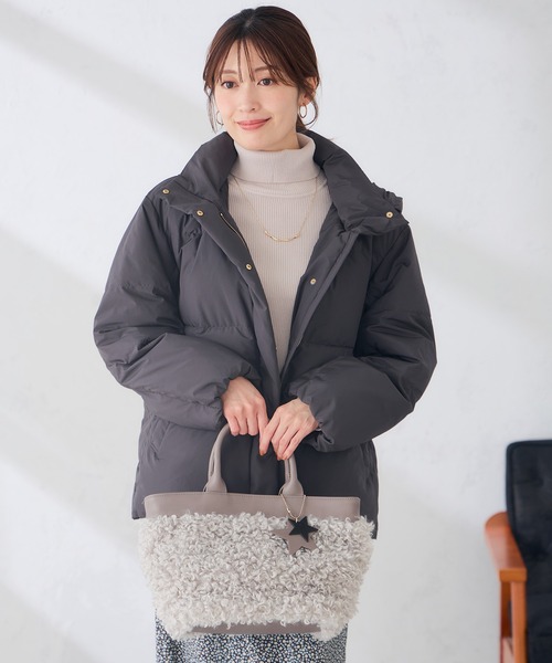 a.v.v（アーヴェヴェ）の「【WEB限定】2WAY スタンドネック ショート ダウン ジャケット（ダウンジャケット/コート・レディース・カーキ/ブラウン/ダークグレー・38/36/42/40）」の16枚目の写真
