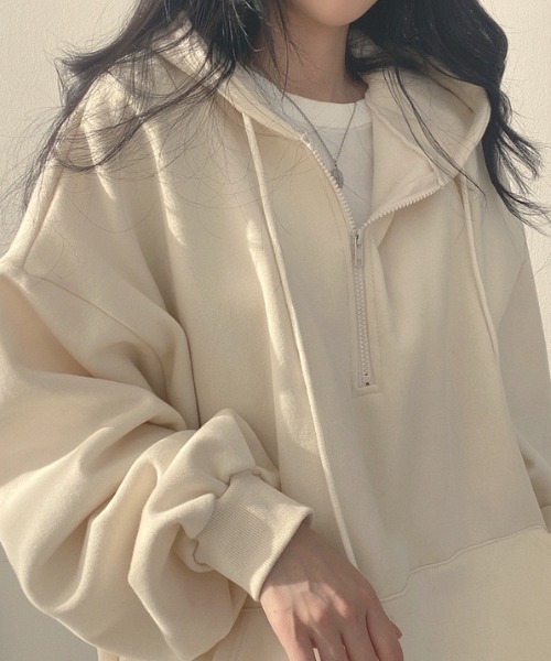 yuue' ( wear )(ユーイ)の「裏起毛オーバーサイズハーフジップパーカー/フーディー(パーカー・レディース・グレー/アイボリー/ブラック・FREE)」の8枚目の写真