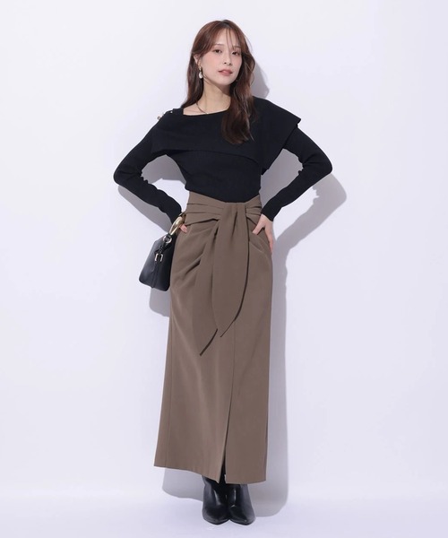Mystrada(マイストラーダ)の「オフショルケープニット(ニット/セーター・レディース・ホワイト/ブラック/グリーン/ベージュ・38)」の7枚目の写真