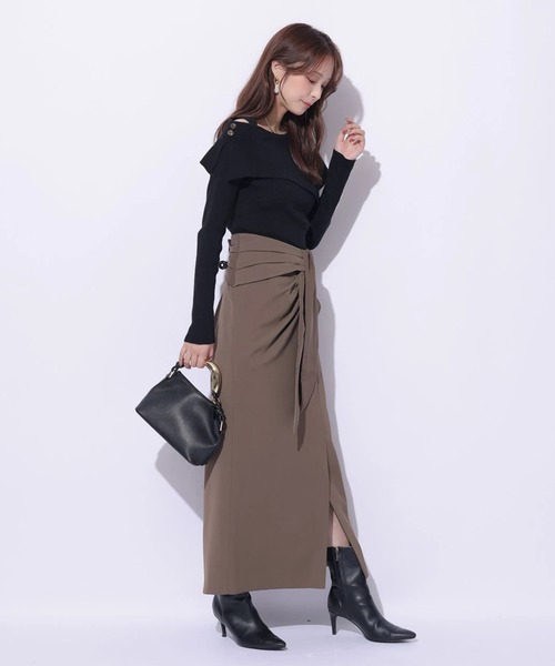 Mystrada(マイストラーダ)の「オフショルケープニット(ニット/セーター・レディース・ホワイト/ブラック/グリーン/ベージュ・38)」の10枚目の写真
