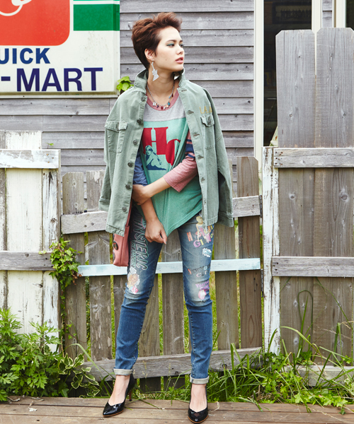 HYSTERIC GLAMOUR（ヒステリックグラマー）の「JT/JOHNNY FUCKIN THUNDERS刺繍 ミリタリーBIG SH（シャツ/ブラウス・レディース・ベージュ/カーキ/ブラック・FREE）」の6枚目の写真