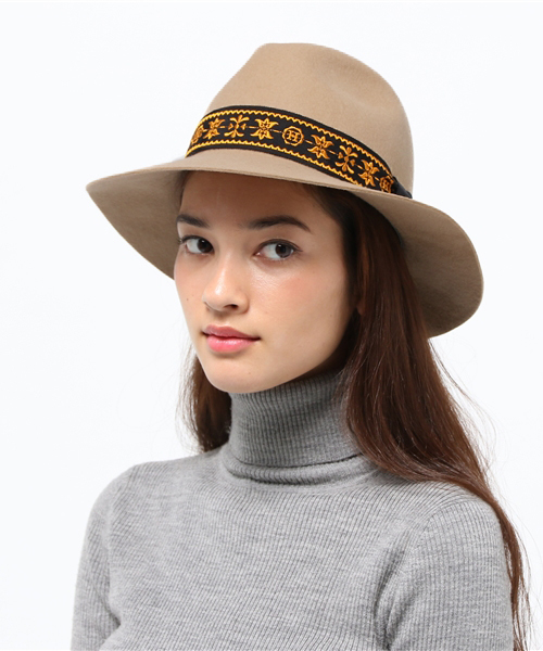 HYSTERIC GLAMOUR(ヒステリックグラマー)の「EMBROIDERY RIBBON フェルトハット(ハット・レディース・ベージュ/カーキ/ブラック・SMALL/MEDIUM)」の1枚目の写真
