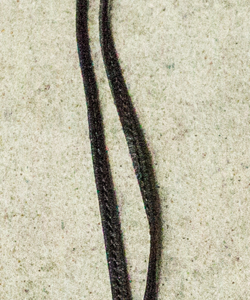 STUDIOUS（ステュディオス）の「【ZOZO限定】 STUDIOUS シンセティックレザークロシェット（ネックレス・メンズ・ブラック・FREE）」の3枚目の写真