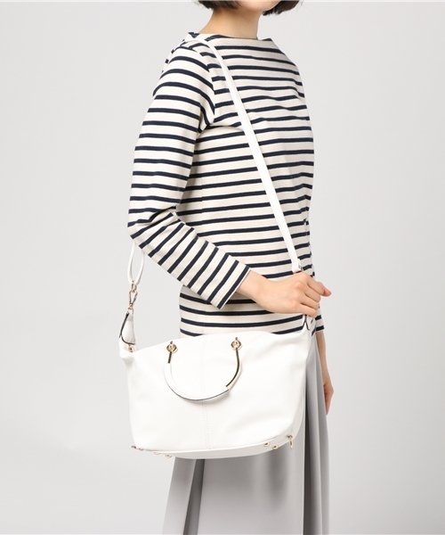 laboratory work（ラボラトリーワーク）の「メタルハンドル2WAYバック（ハンドバッグ・レディース・グレイッシュベージュ/オフホワイト/レッド・フリー）」の13枚目の写真