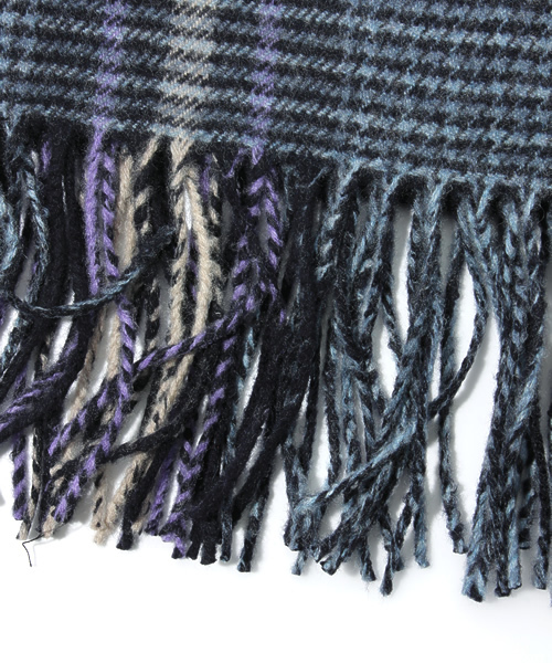 BEAUTY&YOUTH UNITED ARROWS（ビューティーアンドユースユナイテッドアローズ）の「BYitaly タータンチェック マフラー ◆（マフラー・メンズ・ブラック/ブラウン/ネイビー・フリー）」の4枚目の写真