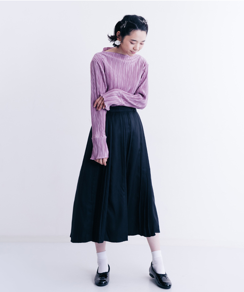 merlot plus(メルロープリュス)の「プリーツボートネックトップス1066(Tシャツ/カットソー・レディース・ベージュ/キャメル/ブラック/パープル/ピンク・FREE)」の21枚目の写真