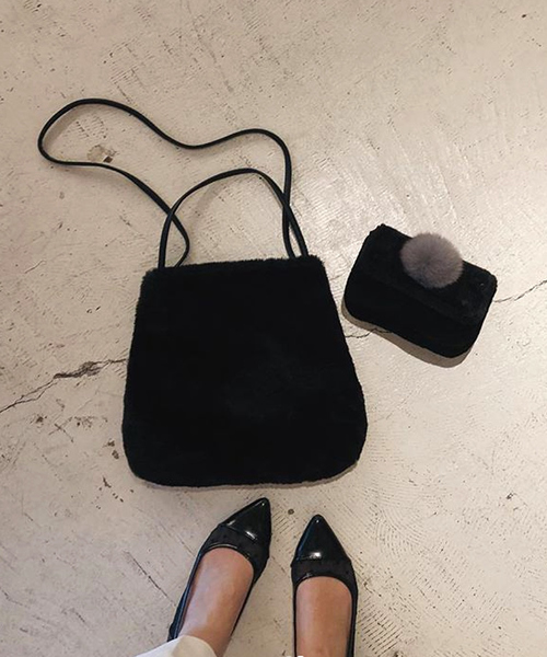 KOBE LETTUCE（コウベレタス）の「ボア＆エコファー2wayショルダーバッグ（ショルダーバッグ・レディース・ブラック/ベージュ/グレー/ピンク/アイボリー/ホワイト系その他/レオパード/ブラウン系その他・FREE）」の4枚目の写真