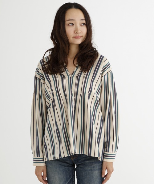 Munich(ミューニック)の「コットンキュプラストライプキーネックシャツ(シャツ/ブラウス・レディース・ベージュ/オフホワイト・FREE)」の4枚目の写真