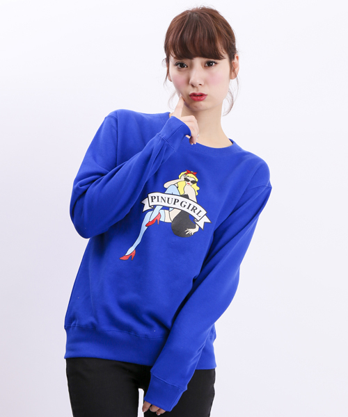 WEGO（ウィゴー）の「WEGO/ヒューマンプリントスウェット（スウェット・レディース・オフホワイト/ブルー/ネイビー/レッド/杢グレー・FREE）」の4枚目の写真