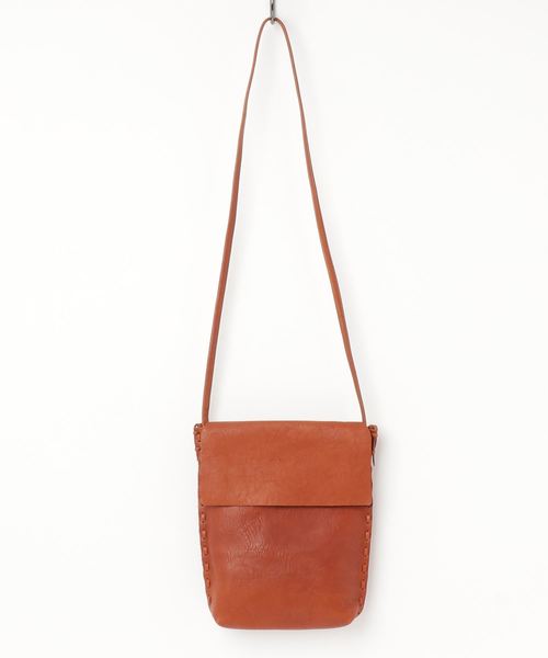 SLOW（スロウ）の「SLOW / スロウ　フラップネックポーチ FLAP NECK POUCH 〔horse pit〕（ショルダーバッグ・レディース・ブラック/キャメル/チョコ・FREE）」の3枚目の写真