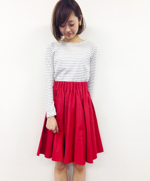 Kastane（カスタネ）の「【Kastane】Wタックステッチスカート（スカート・レディース・ベージュ/ホワイト/レッド/ネイビー/オフホワイト・FREE）」の5枚目の写真