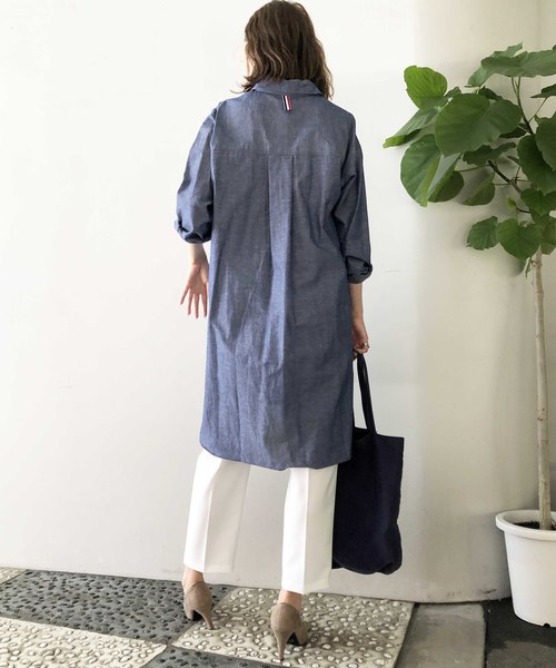 PICCIN（ピッチン）の「ラウンドカットヘムリネン混ロングシャツ（シャツ/ブラウス・レディース・ブラック/グレー/オフホワイト/エメラルド/ブルーグレー・MEDIUM）」の21枚目の写真