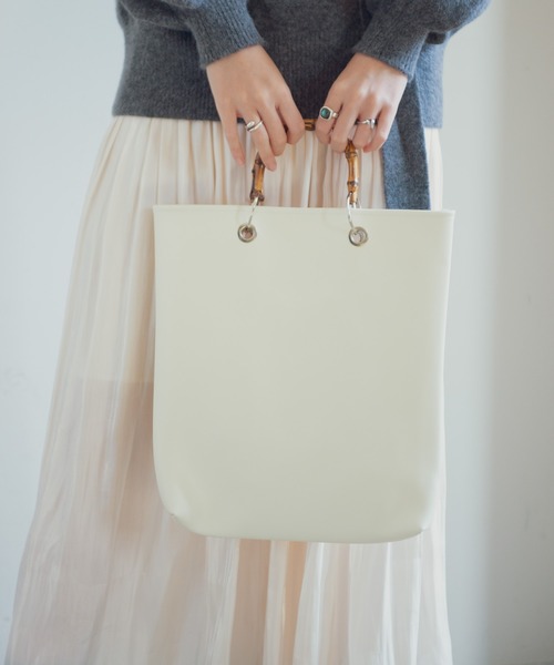 Aunt Marie's（アントマリーズ）の「AUNT MARIE'S バンブーハンドルトートバッグ（トートバッグ・レディース・ブラック/ベージュ/ナチュラル・FREE）」の3枚目の写真