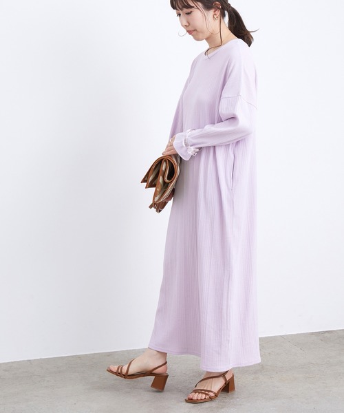 ADAM ET ROPE'（アダムエロペ）の「ベルト付きテレコワンピース（ワンピース・レディース・オフホワイト/パープル系その他・FREE）」の2枚目の写真
